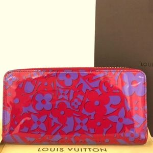 Louis Vuitton Rare Zippy Wallet
